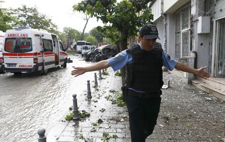 Autobomba fa strage a Istanbul 8