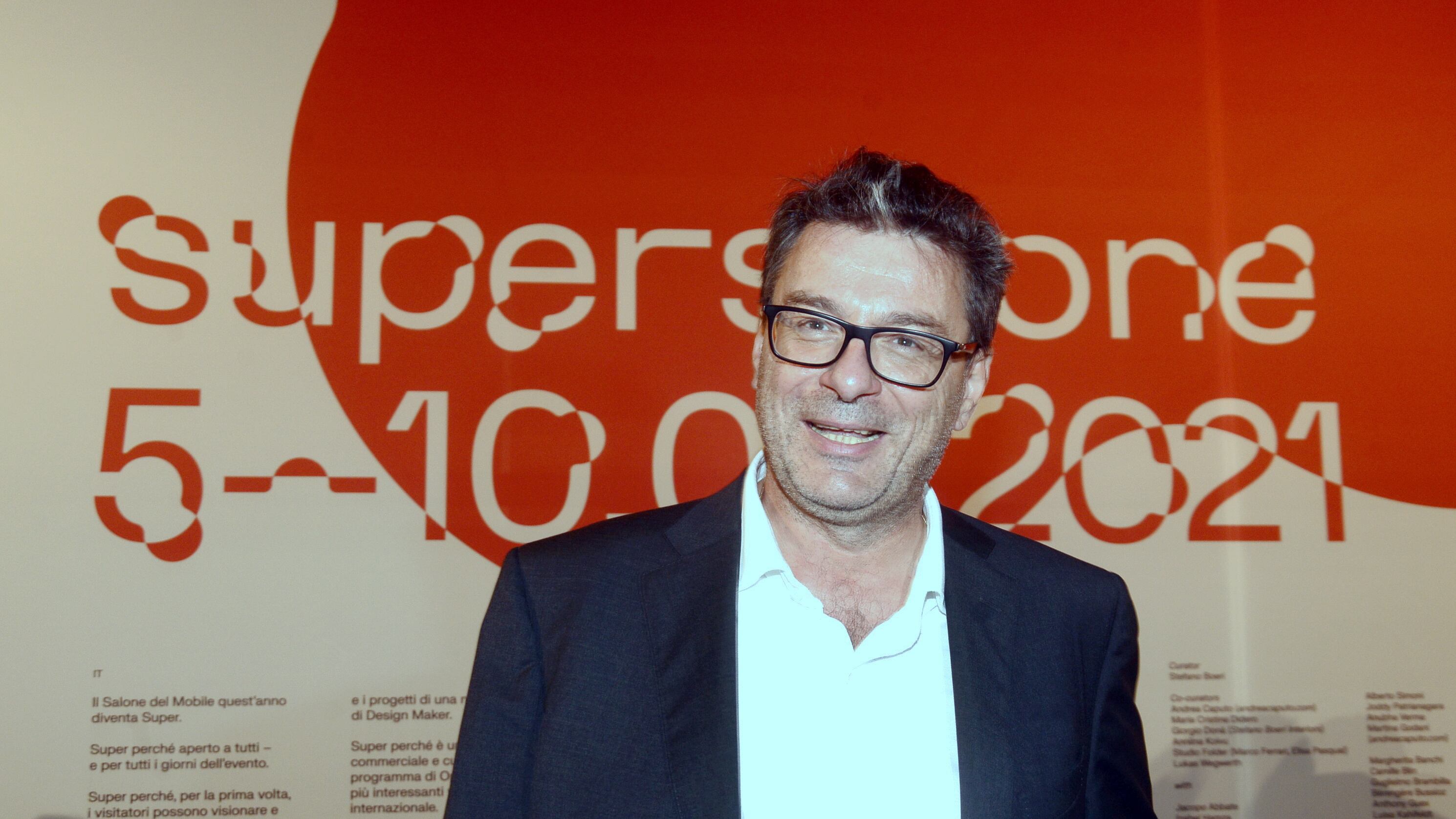 "Senza aiuti mercato dell'auto in serie B"