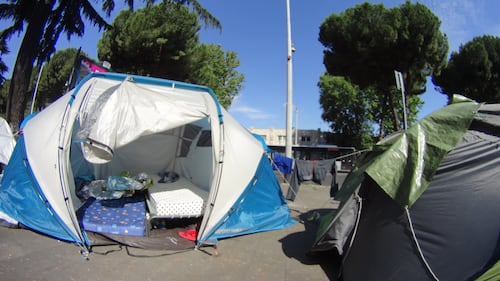 Emergenza profughi a Roma: in centinaia accampati in via Tiburtina  6