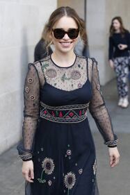 Da Game of Thrones alla Bbc: Emilia Clarke "pizzicata" negli studi tv 4