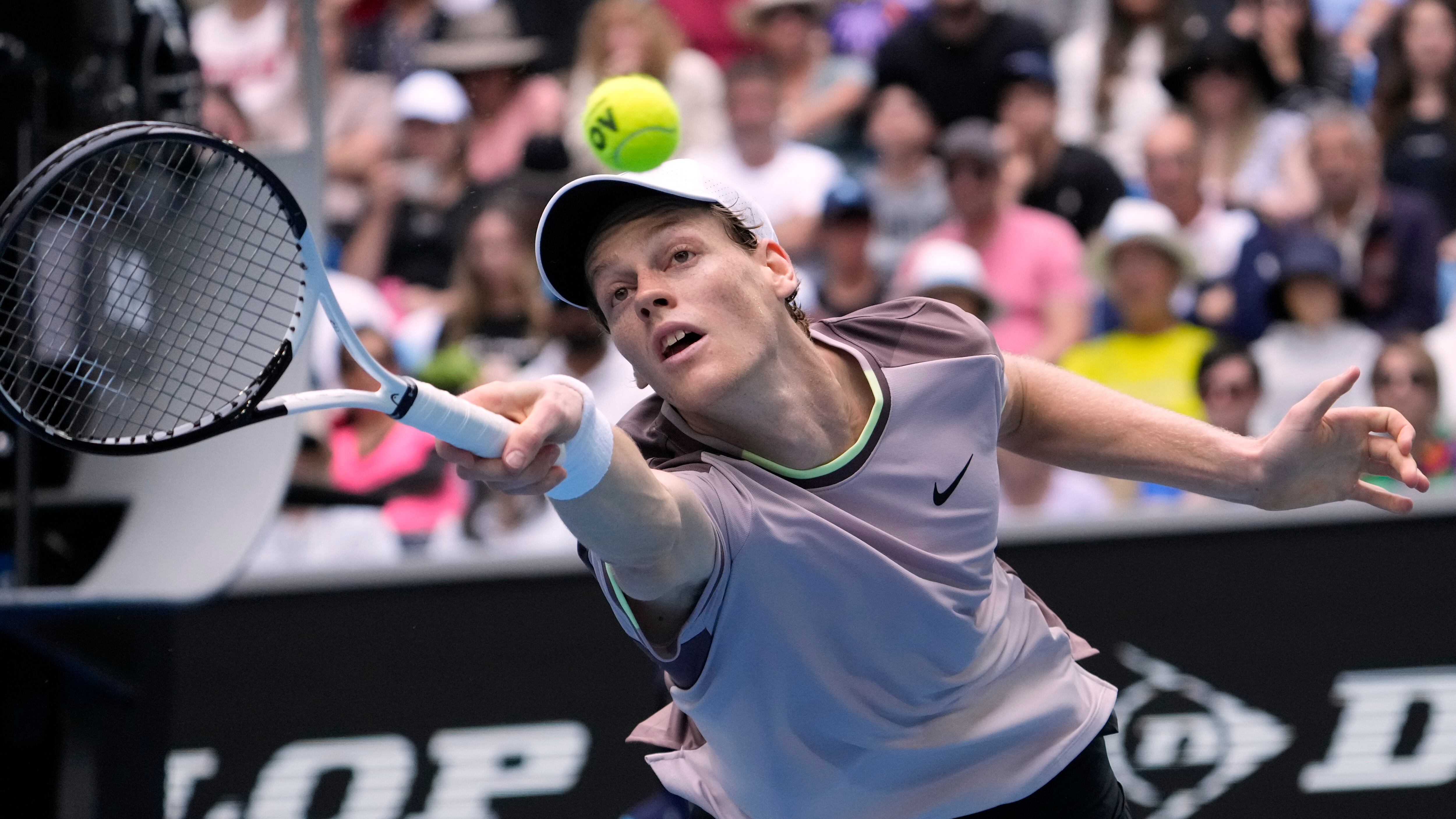 Sinner da favola stacca il pass per i quarti agli Australian Open: Khachanov ko in tre set