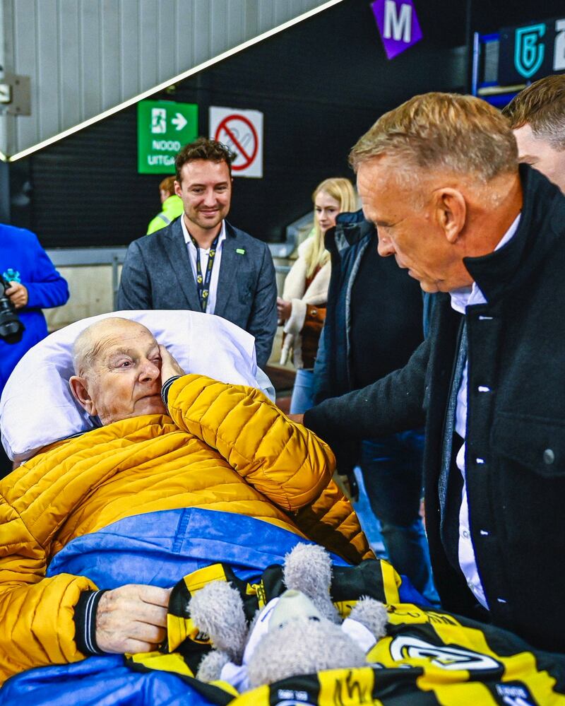 @MijnVitesse (X)
