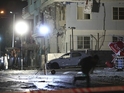 Due attentati a Istanbul. Nel mirino la polizia e il consolato americano