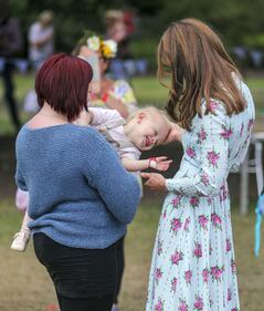 Kate Middleton circondata dai bimbi: foto 3