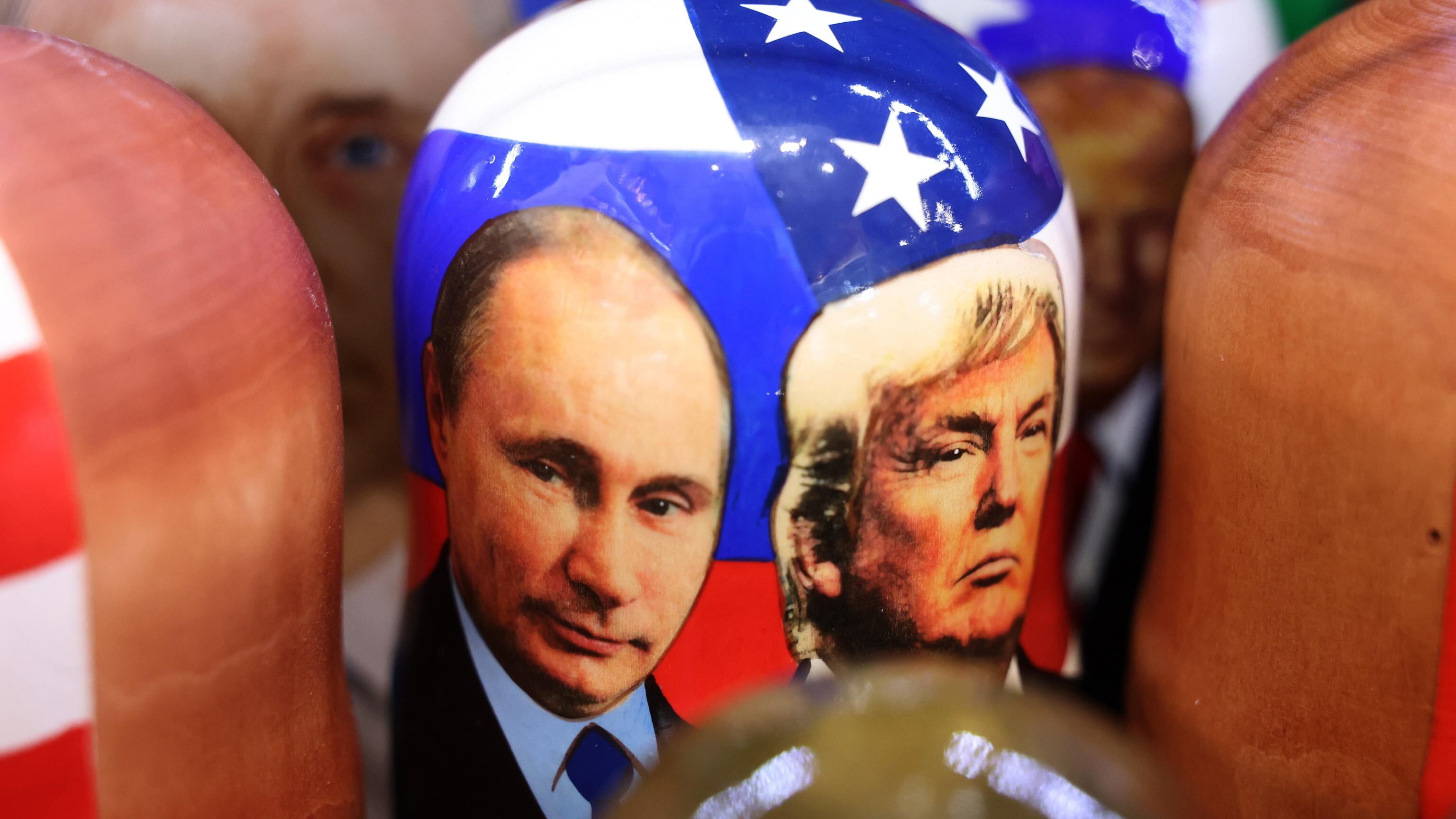 Il capo della Cia, i generali e gli uomini d'affari: ecco le delegazioni del vertice Trump e Putin