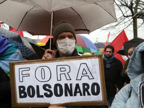 Bolsonaro "torna" in Veneto. Contestato dai centri sociali