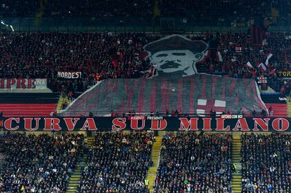 Il derby di Milano vinto dalle due curve 4