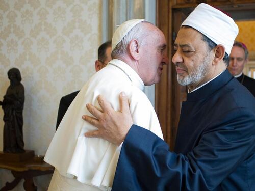 Islam, papa Francesco torna al Cairo dopo la "rottura" con Ratzinger