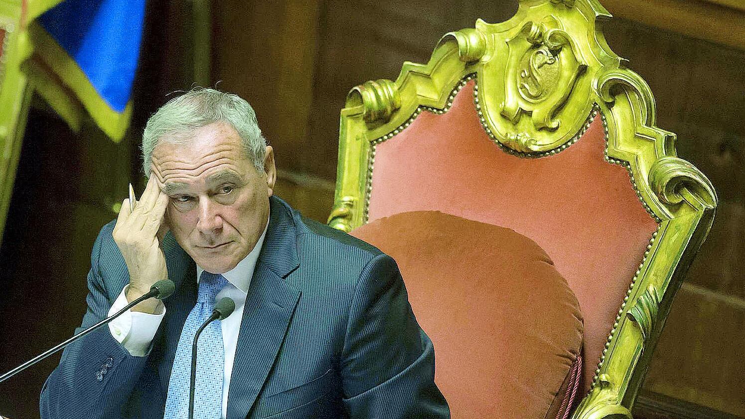 Ma Grasso dimentica la violenza di quando cacciò Berlusconi