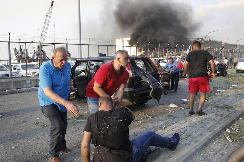 Beirut, due esplosioni devastano il porto 2