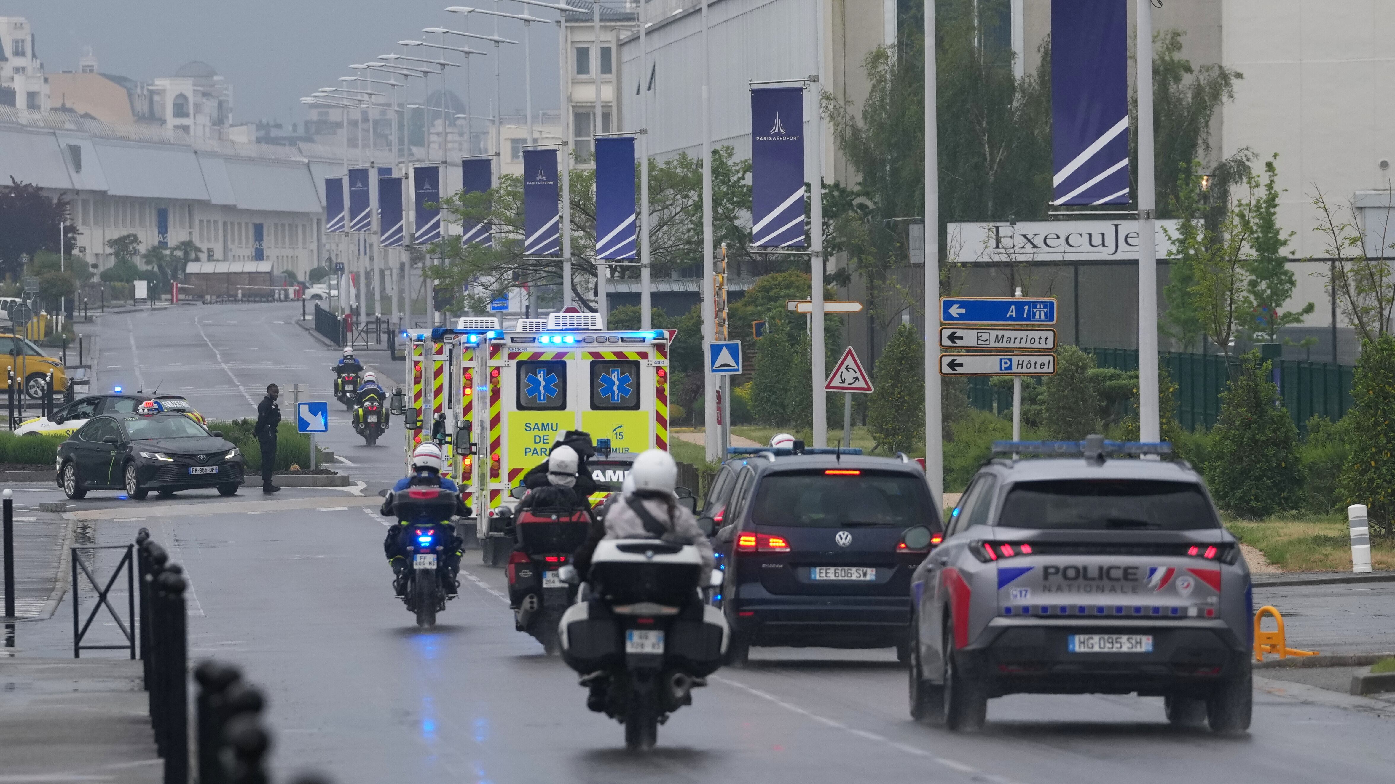 Evacuati gli ultimi passeggeri. Positiva una francese, è grave