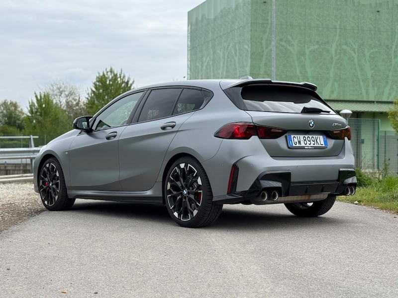 BMW M135i 2025: guarda la gallery della Serie 1 più cattiva di tutte 7