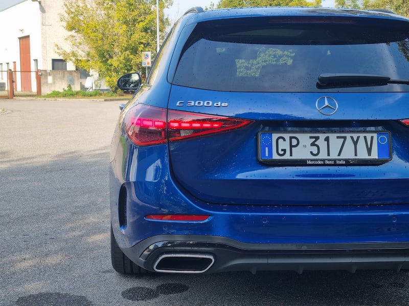Mercedes Classe C 300 de: la gallery dell'ibrido diesel da 20 km/l 9