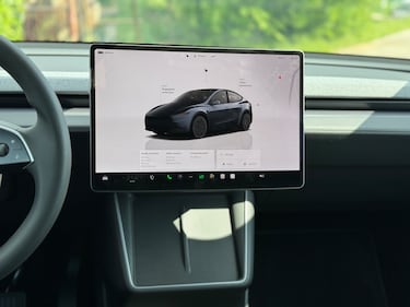Tesla Model Y Standard: guarda tutte le foto 10