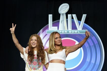 Super Bowl 2020, Shakira e Jennifer Lopez cantano al concerto di metà partita 7