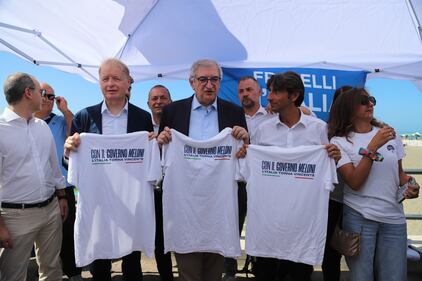 10 pillole social e un pieghevole con i “cruciverba patrioti”: parte la campagna estiva di FdI 3