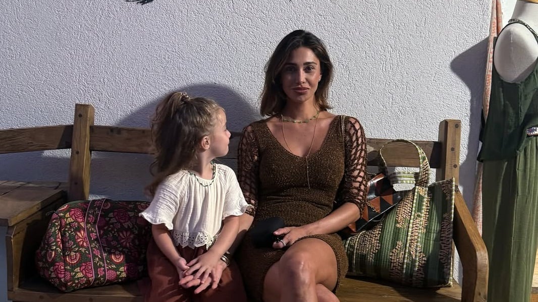 "Basta, sono stanca!". La sfuriata di Belen con i paparazzi. Cosa è successo