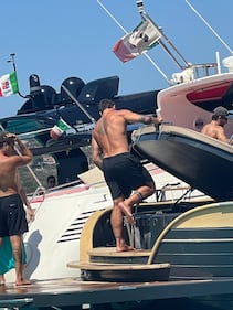 Stefano De Martino, vacanze in Corsica 5
