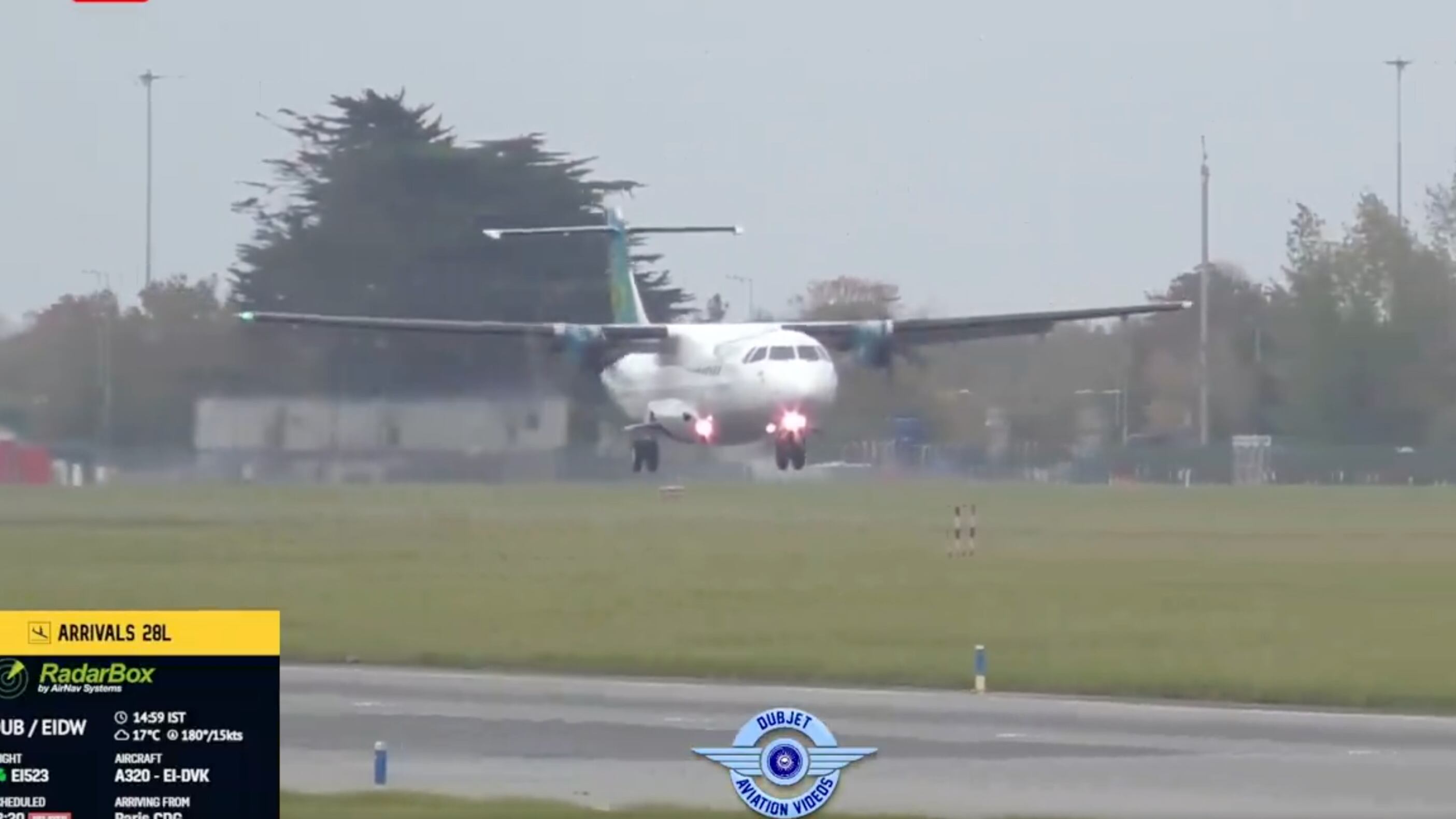 Vento troppo forte e l'aereo manca due atterraggi: la manovra choc in Irlanda