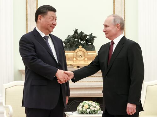 "Obiettivi comuni". Xi a Mosca per saldare l'asse con Putin