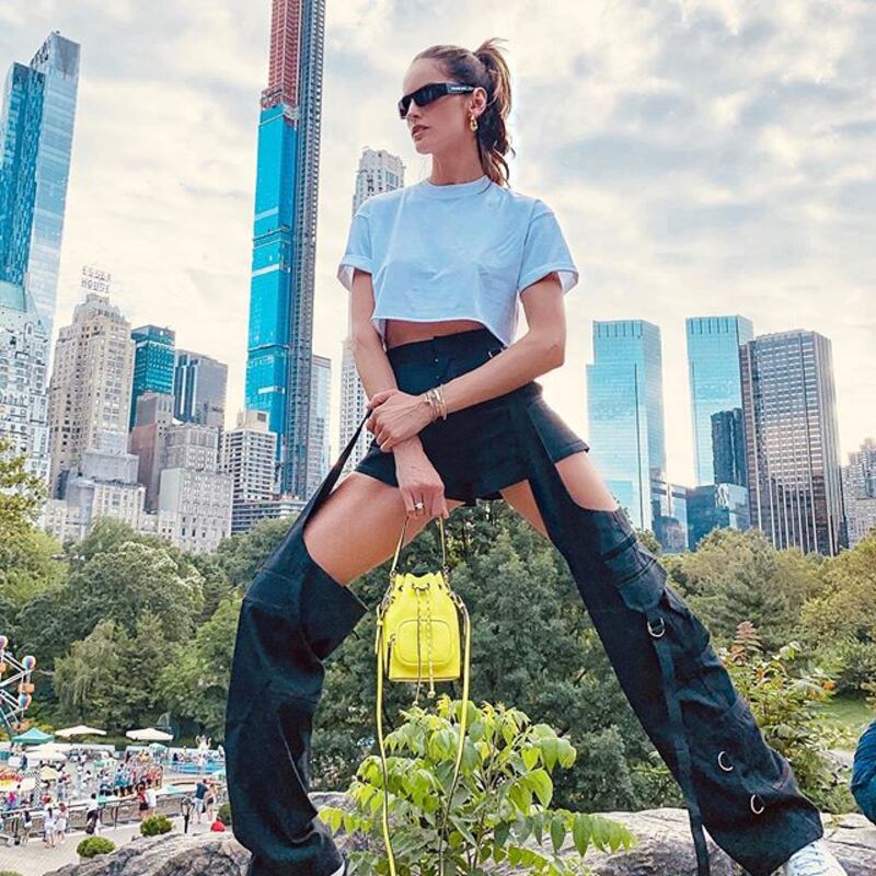Lady Trapp da urlo su Instagram: gli scatti di Izabel Goulart 1