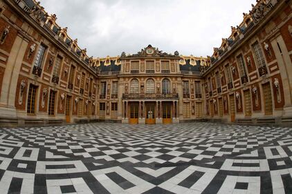 Riapre al pubblico la Reggia di Versailles 2