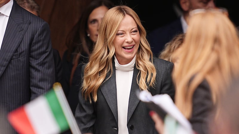 Meloni, la visita a Praga e i timori sulla competizione a destra