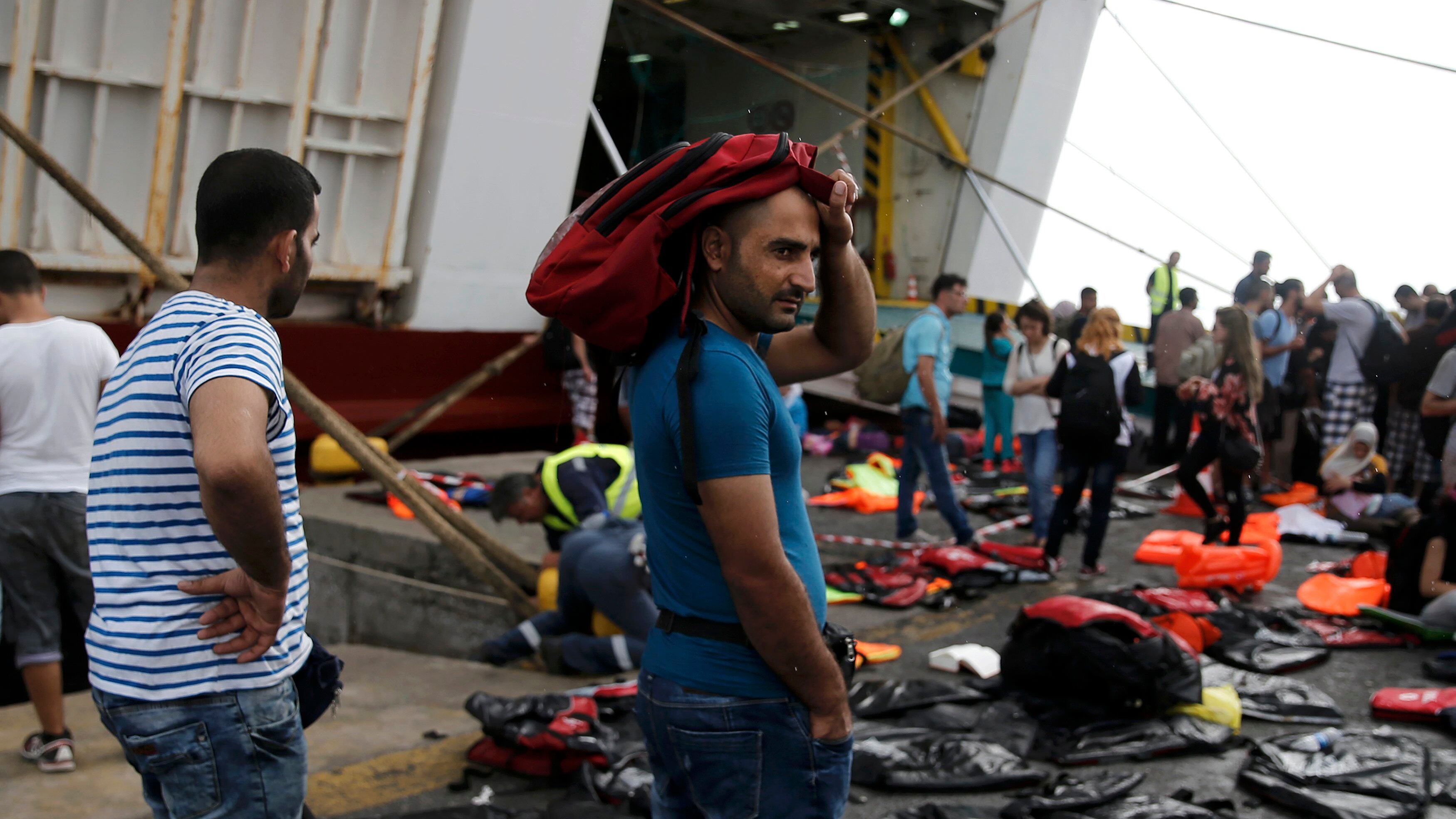 Immigrati, migliaia a Kos Traghetti centri d'accoglienza