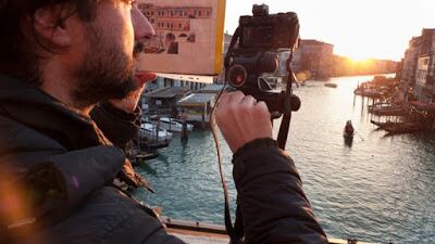 Migliaia di scatti per (ri)scoprire Venezia dal ponte di Rialto