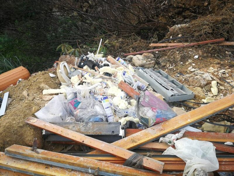 Andria, le immagini della discarica a due passi dal centro abitato 4