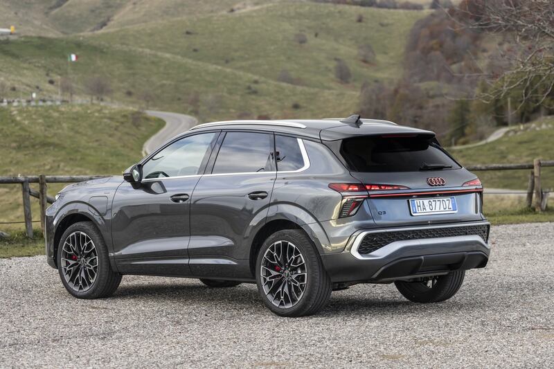 Audi Q3 e-hybrid: guarda la gallery 8