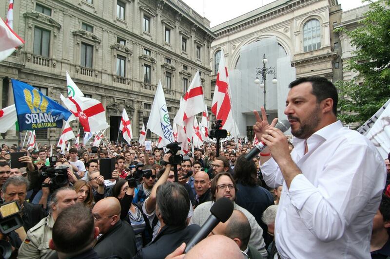 La Lega scende in piazza a Milano 7