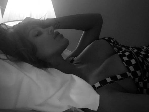 Lingerie hot per le star a Natale