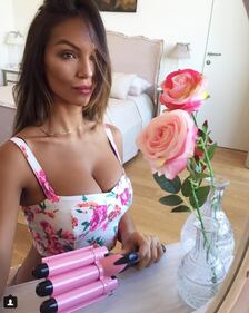 Sarah Nile hot: lingerie trasparente su Instagram 16