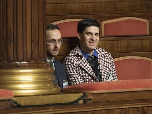 Giovanardi sbotta: "Bacio gay in Senato"