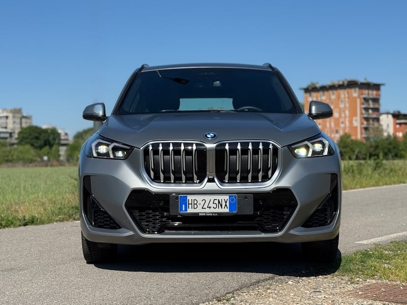 BMW X1 plug-in: guarda tutte le foto 16