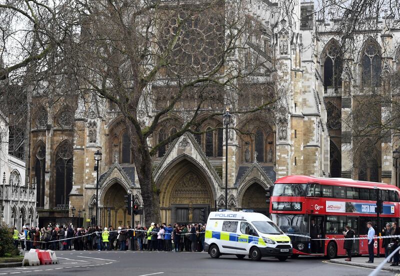 Spari al parlamento a Londra 5
