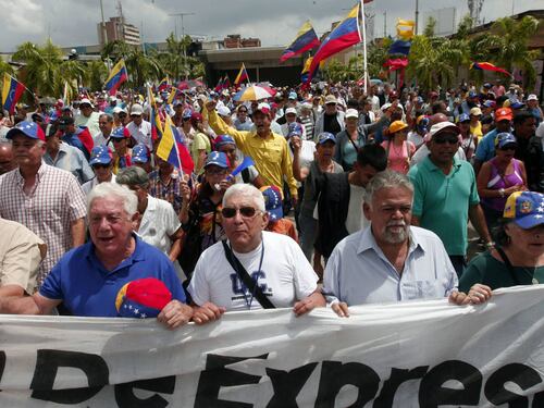 Venezuela, anche i nonni in piazza contro Maduro