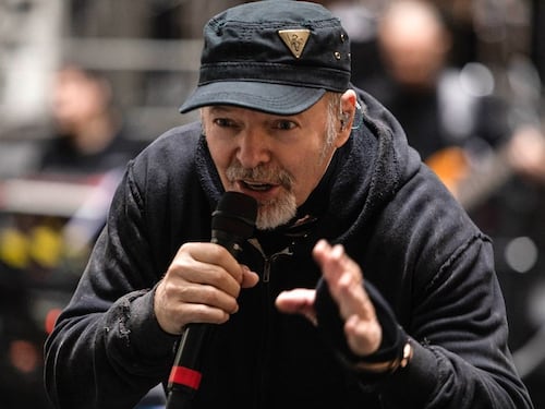 Vasco Rossi: "In vita mia ho provato tutte le droghe. Ora faccio uso medico di marijuana"