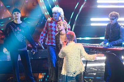 Sanremo 2024: ecco il look della prima serata del Festival dai Bnkr44  3