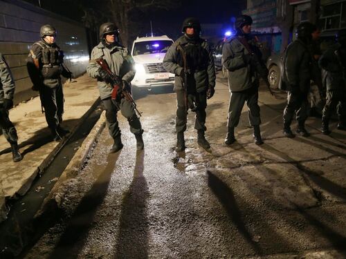 Attentato in un ristorante di Kabul, 21 morti. Anche stranieri