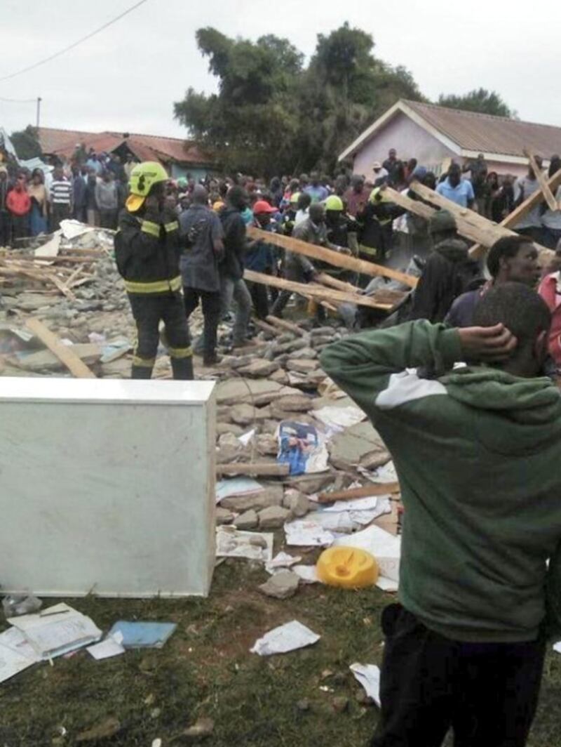 Nairobi, crolla una scuola 4
