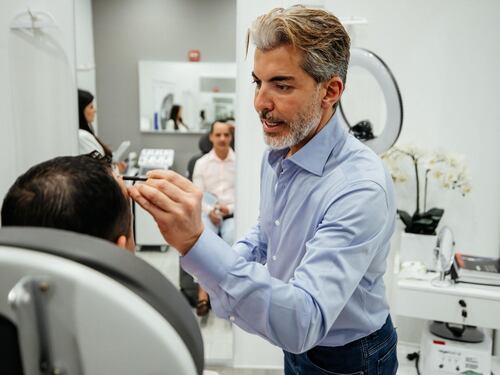 Turismo medico per il trapianto di capelli: la tua guida completa al viaggio a Istanbul
