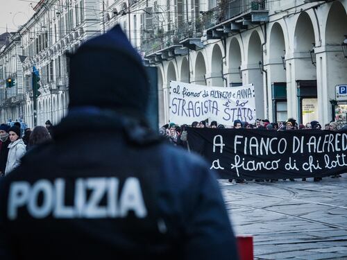 Proiettili, molotov e minacce ai giudici: ora gli anarchici alzano il tiro