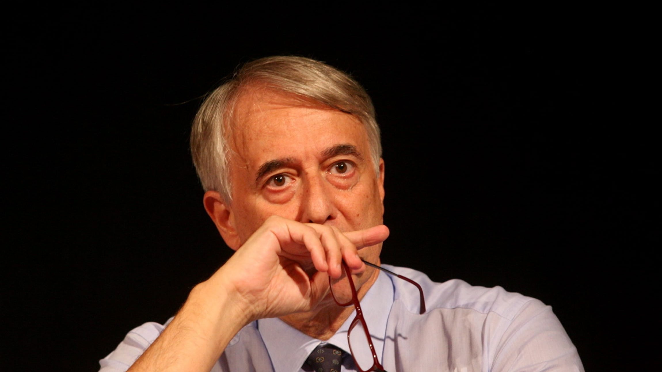 Schiaffoni anche dai buonisti: la stella Pisapia non brilla più