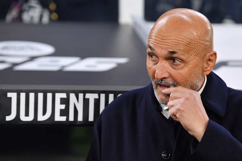 Gasp e Chivu guidano la classifica con Gattuso; Spalletti sa che la Juve può soltanto vincere a Cagliari; Fabregas è pronto a sorprendere la Roma all’Olimpico