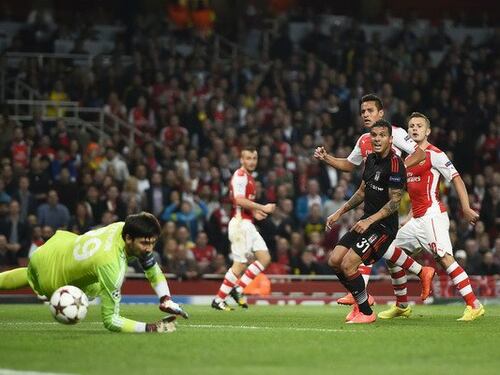 Champions preliminari: Arsenal a fatica, fuori oltre al Napoli anche Salisburgo e Steaua