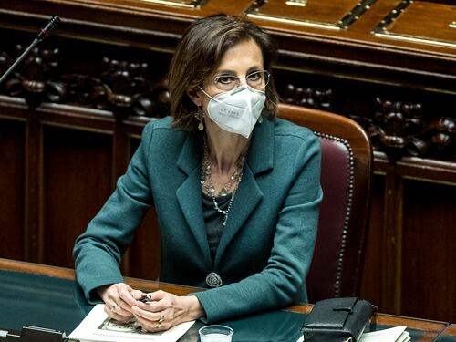 Processi brevi e riforma della prescrizione. Cartabia: "Senza modifiche niente fondi Ue"