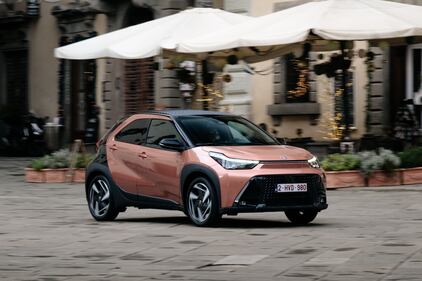 Nuova Toyota Aygo X Hybrid: guarda la gallery 7
