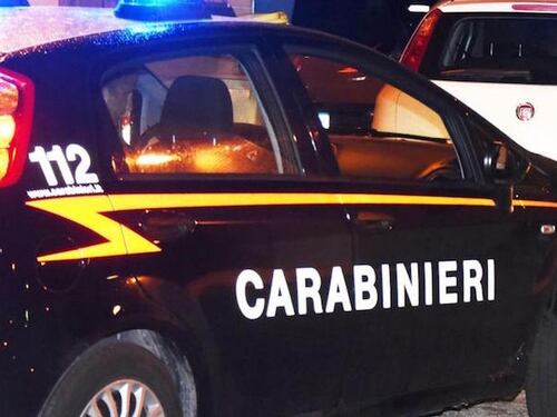 Tenta di sedare rissa tra fratelli: muore barista di 46 anni